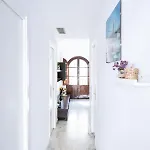 Muy Céntrico Apto. En típico Patio Sevillano